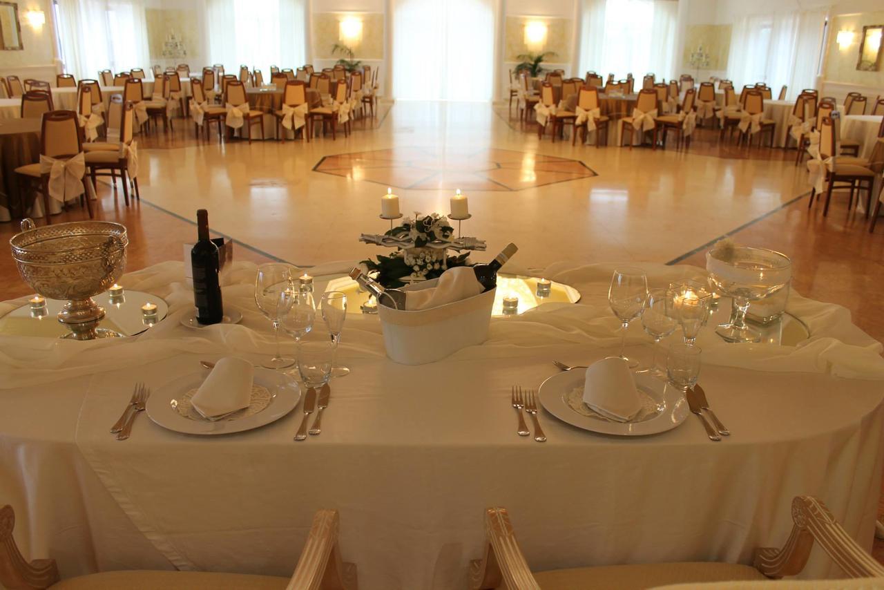 Hotel Agri Resort Agorà Castelluccio dei Sauri Extérieur photo