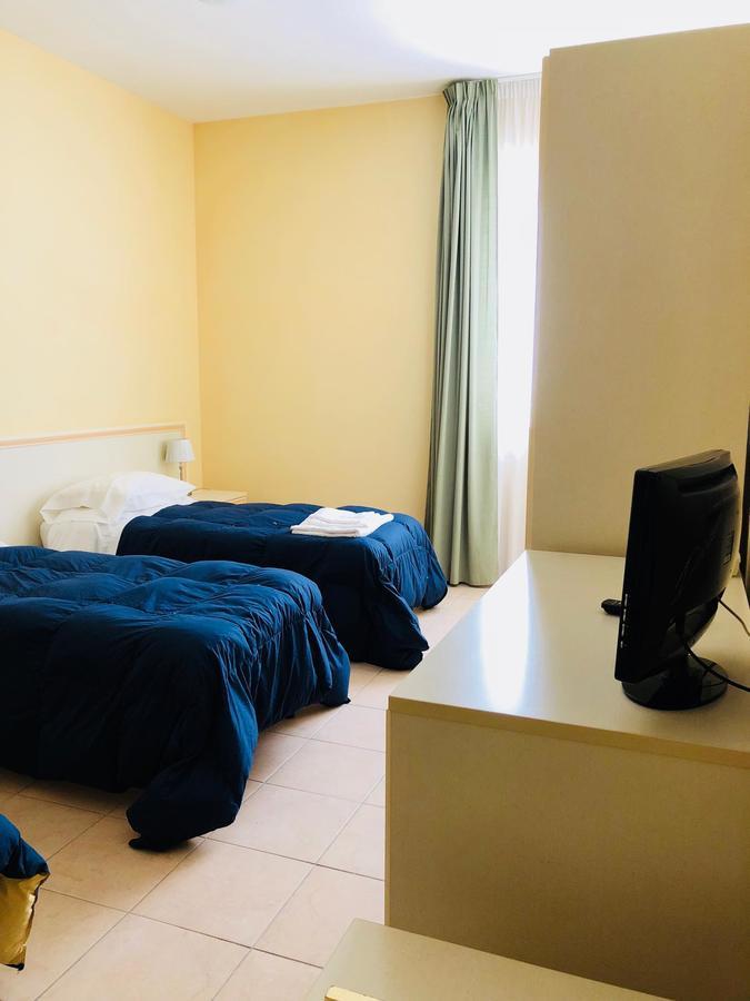 Hotel Agri Resort Agorà Castelluccio dei Sauri Extérieur photo